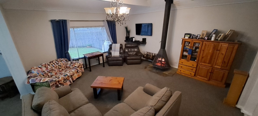 6 Bedroom Property for Sale in Panorama Free State